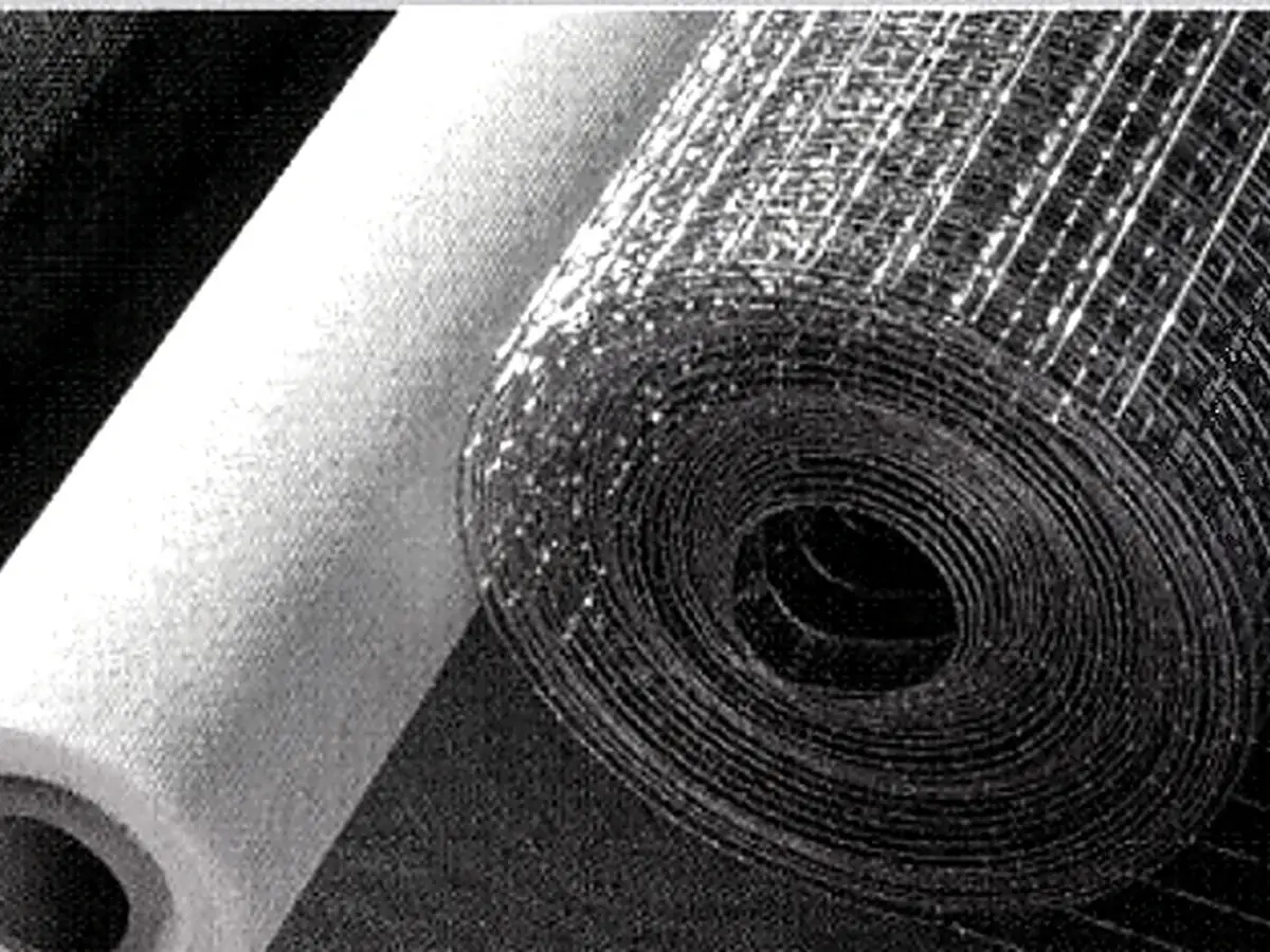 Product photograph of a woven wire mesh roll
